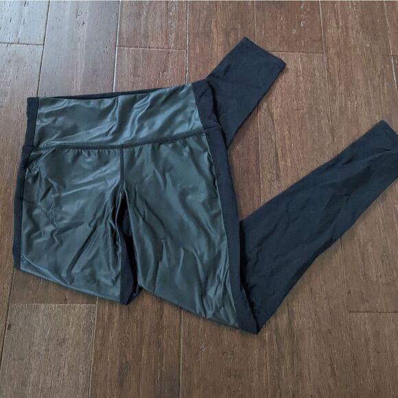 Athleta Gleam Faux Leather Panel Leggings XS - Picture 2 of 5